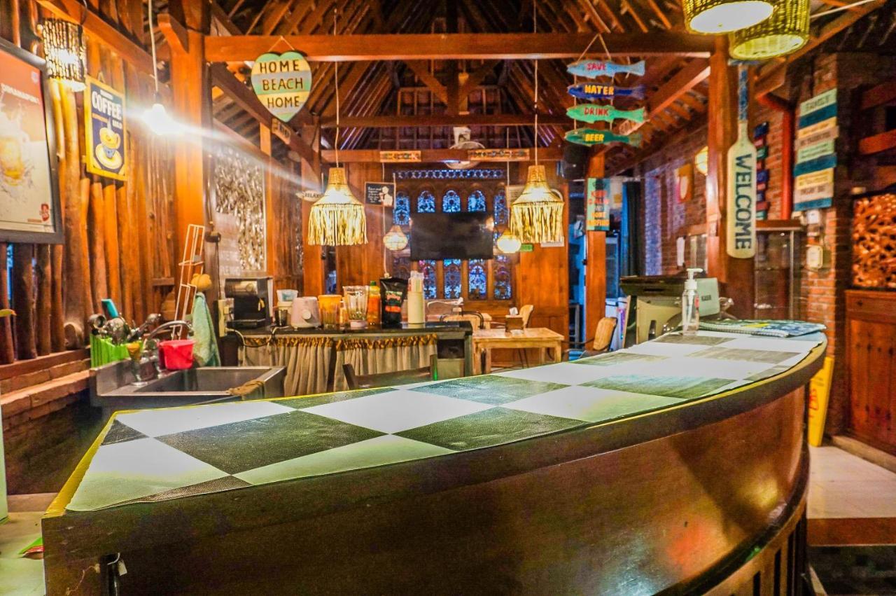 Wisma Pulau Merah Pasanggaran Extérieur photo