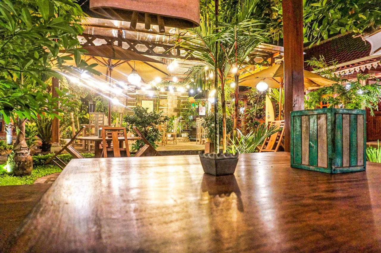 Wisma Pulau Merah Pasanggaran Extérieur photo